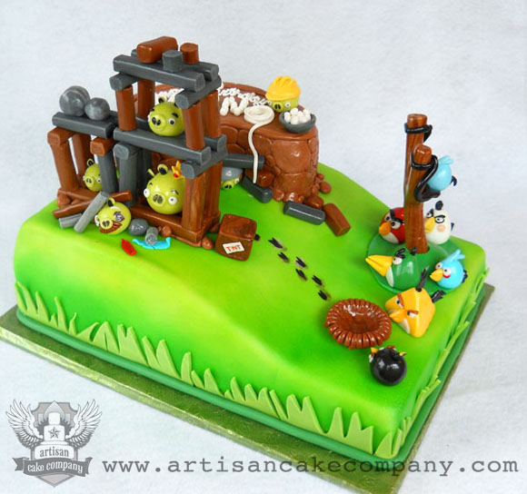 Angry Birds Cake