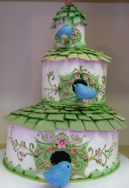 Birdhouse Cake