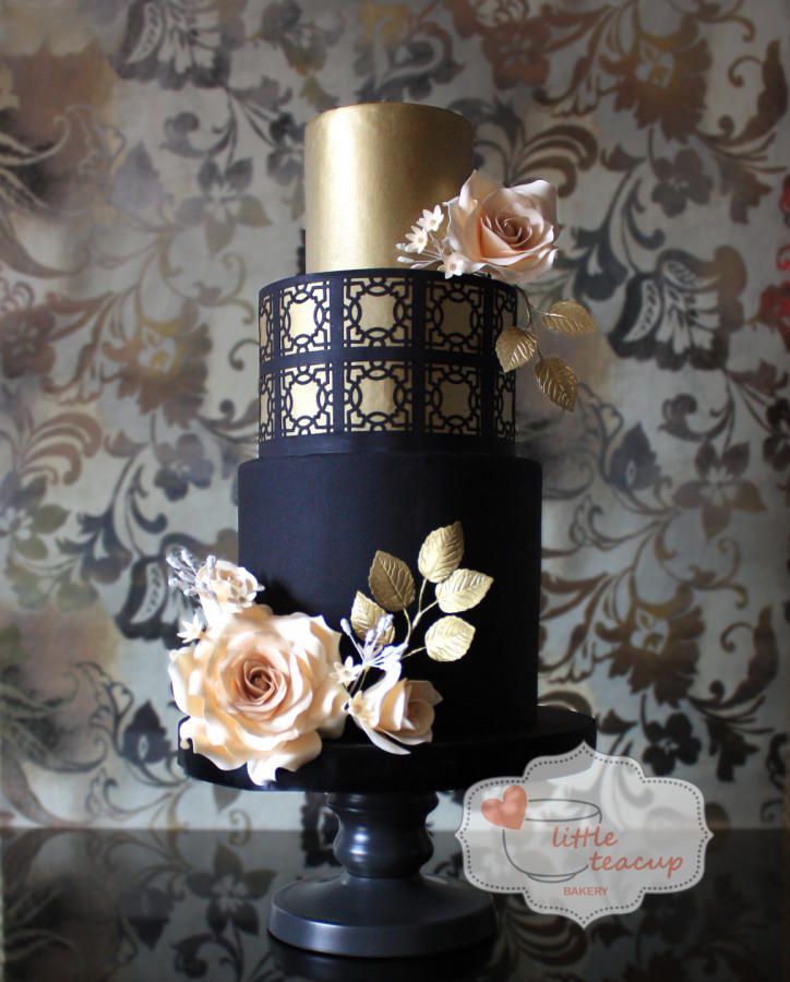 Black and Gold Wedding Cake