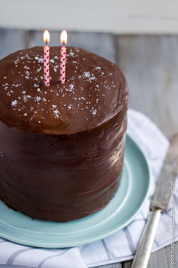 Caramel Chocolate Ding Dong Cake