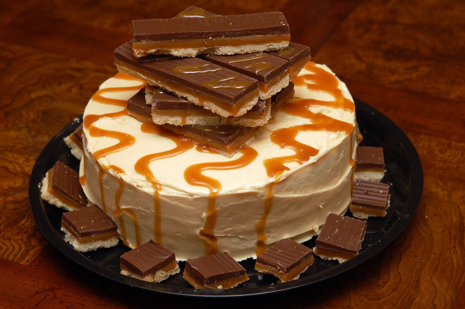 12 Photos of Caramel Chocolate Birthday Cakes