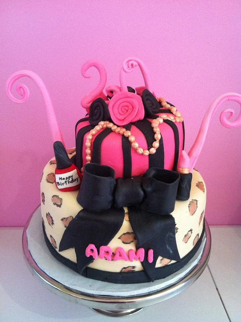 Diva Birthday Cake Designer