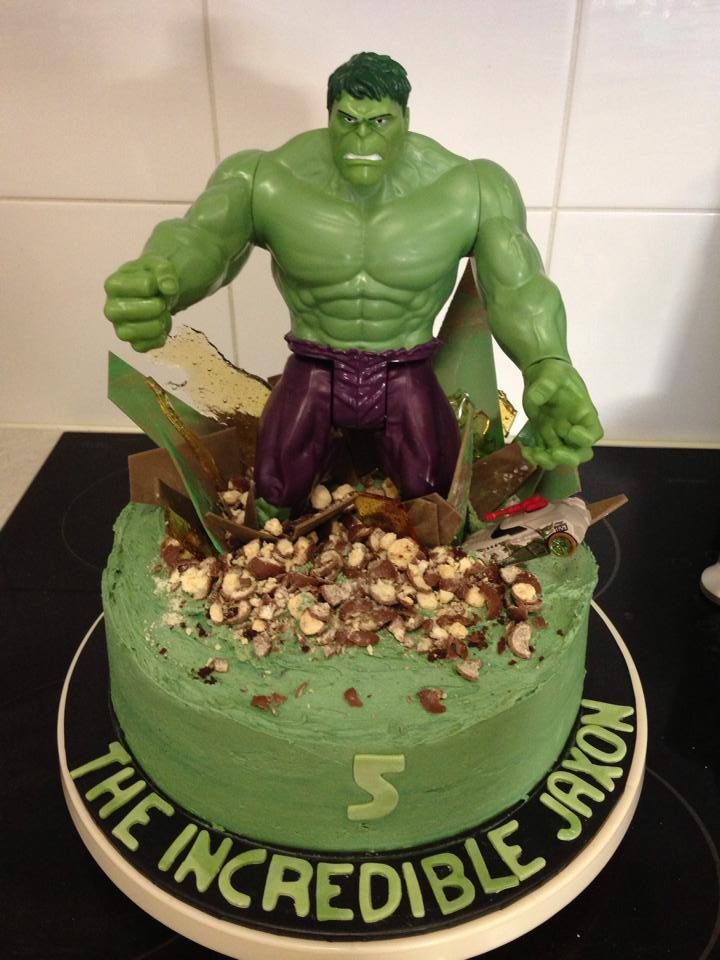 Hulk Smash Cake