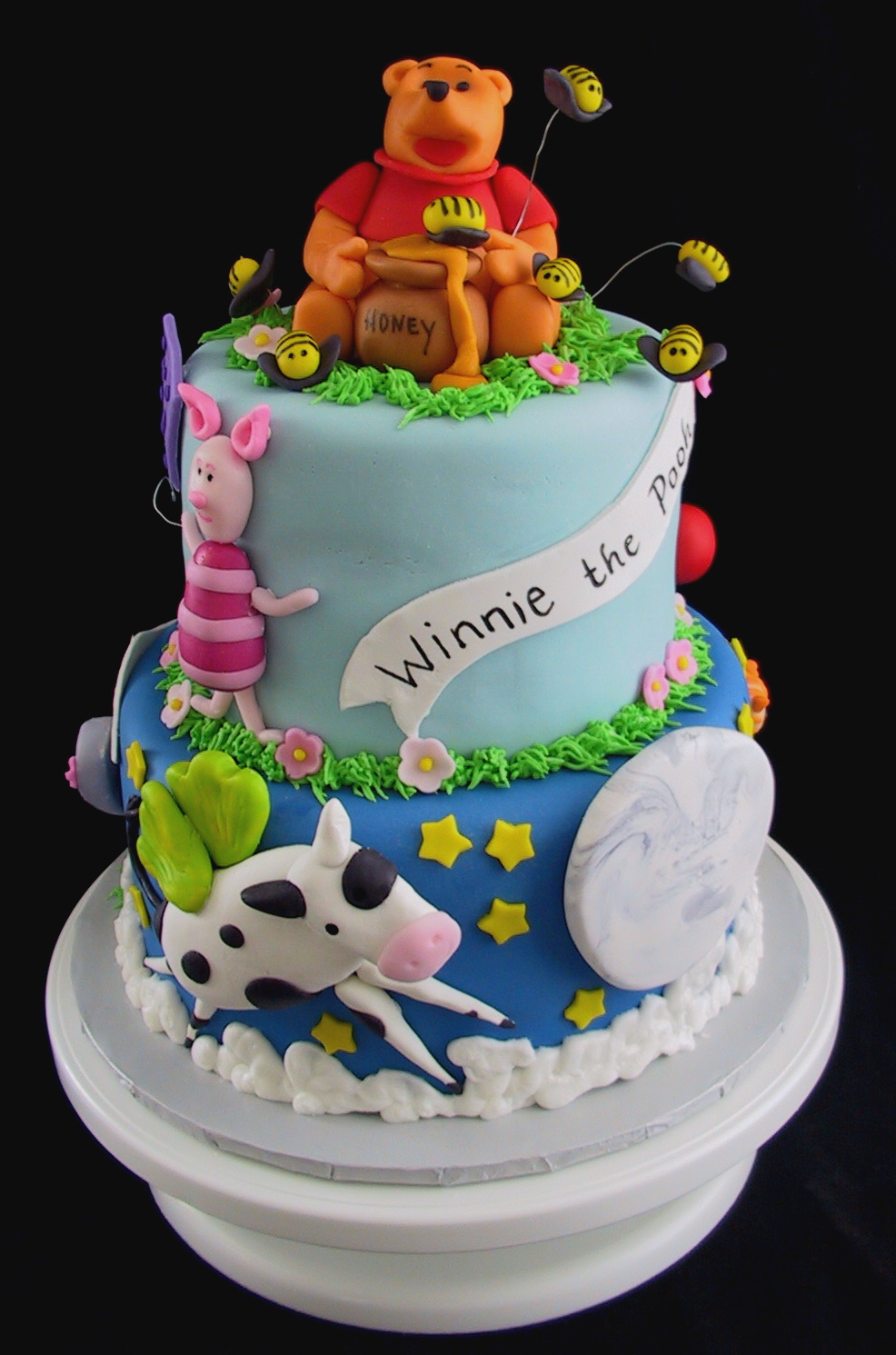 Winnie Pooh Baby Shower Cake