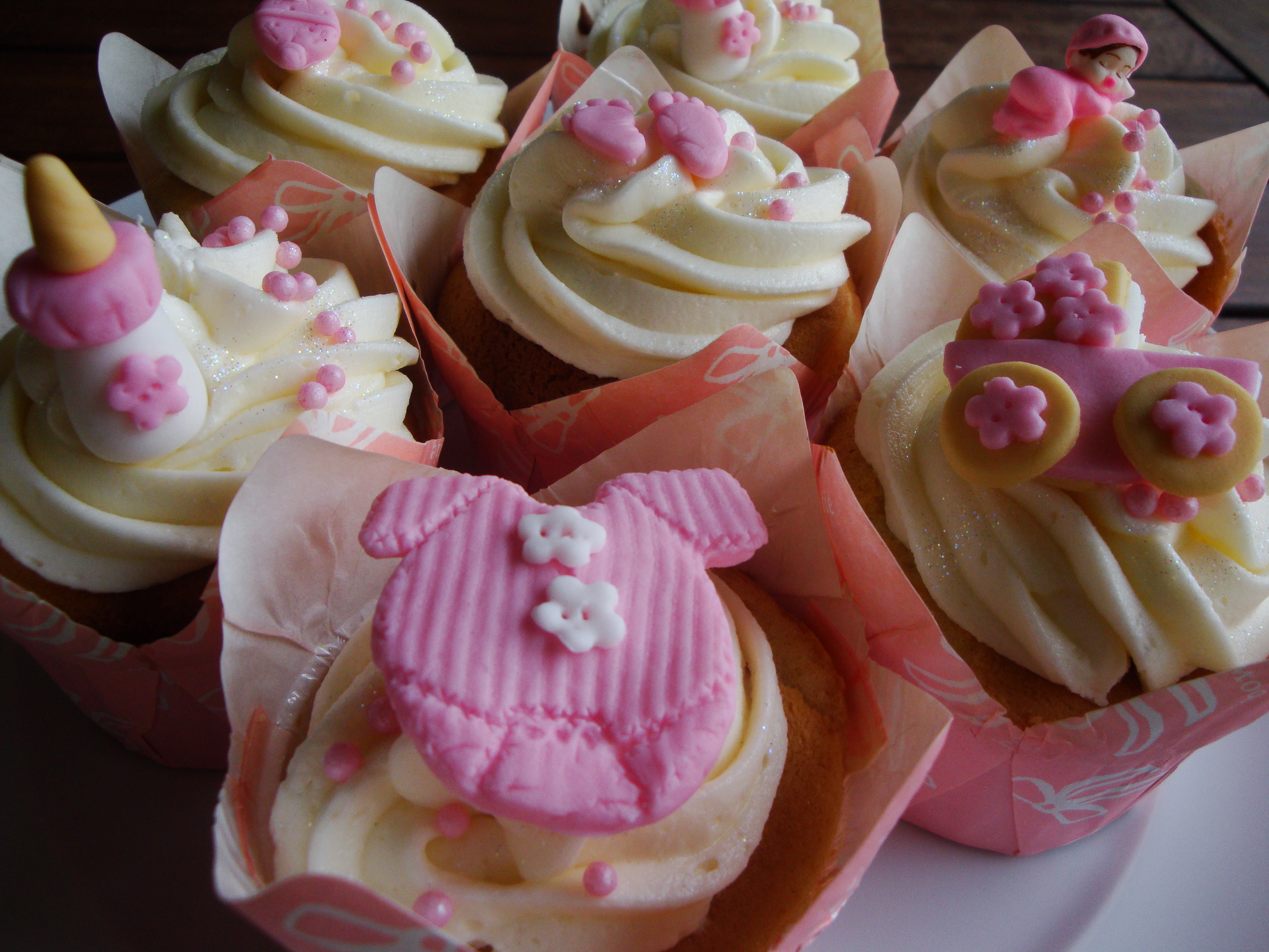 girl baby shower cupcake ideas