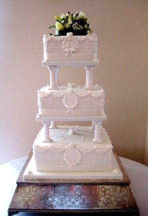 Vintage Wedding Cakes with Pillars