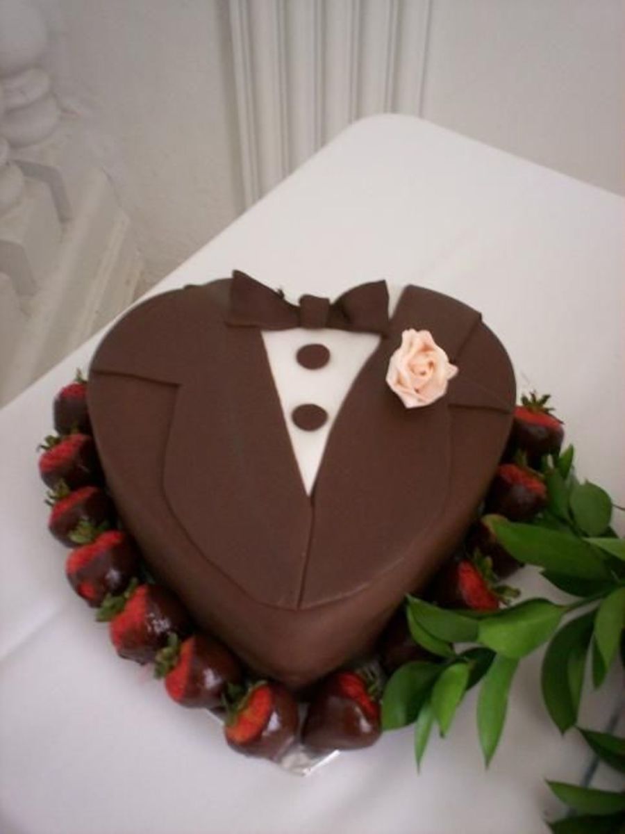 Chocolate Tuxedo Grooms Cake