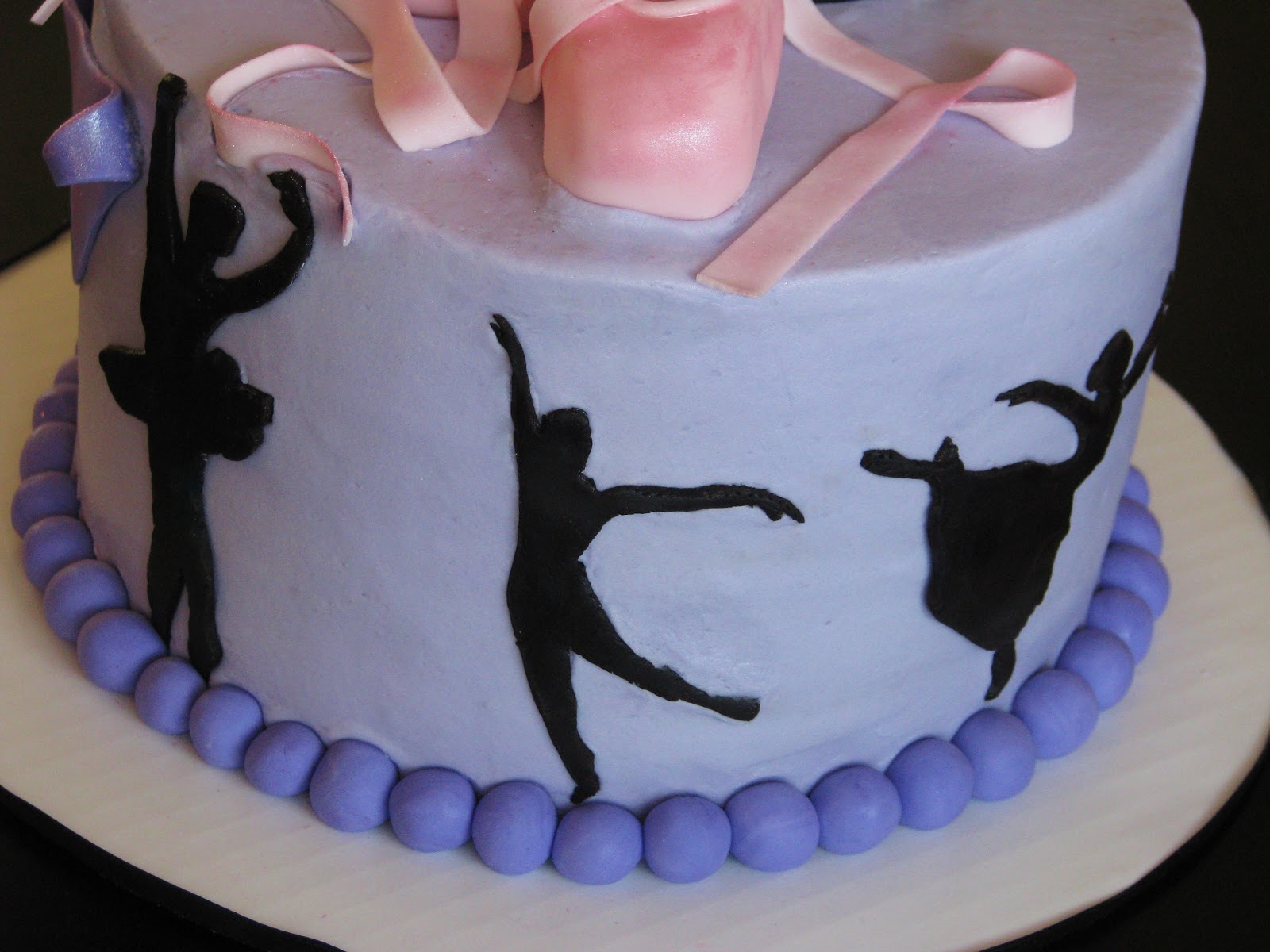 Dance Themed Birthday Cake 602166.JPG
