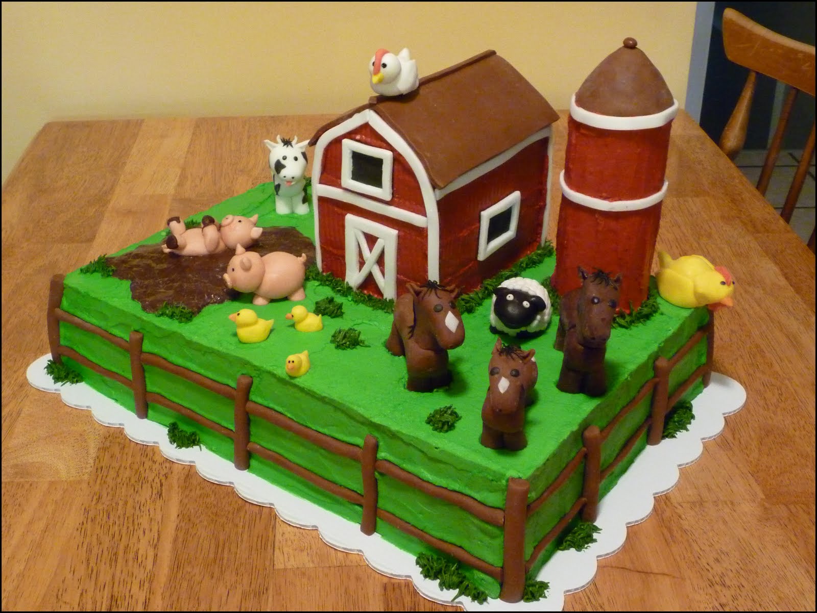 11 Photos of Farm Cake Cakes Decorating