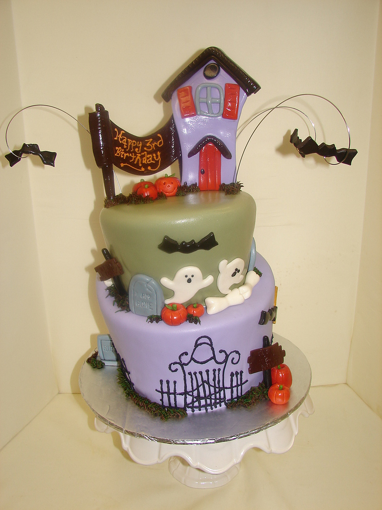 Halloween Topsy Turvy Cake