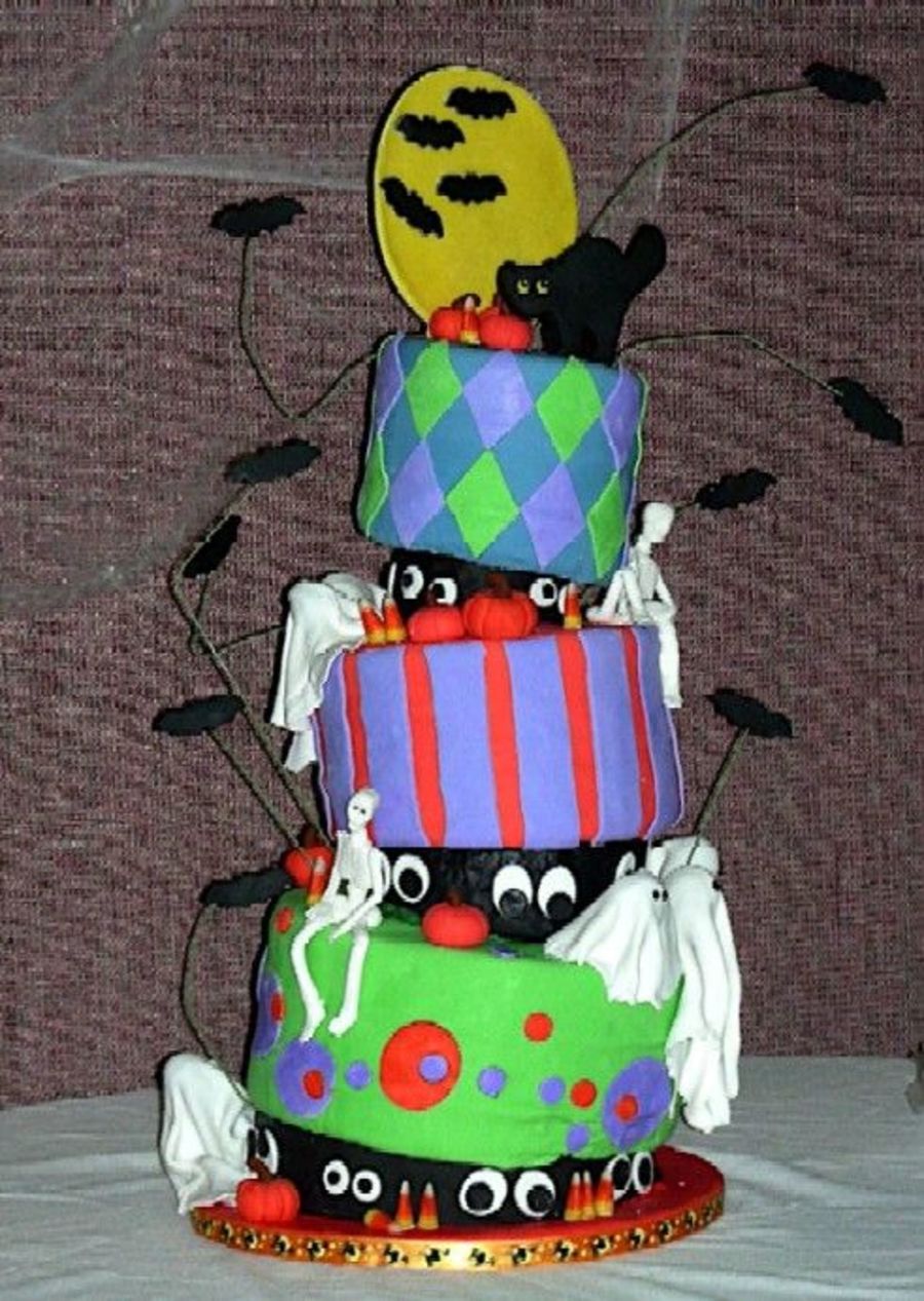 Halloween Topsy Turvy Cake