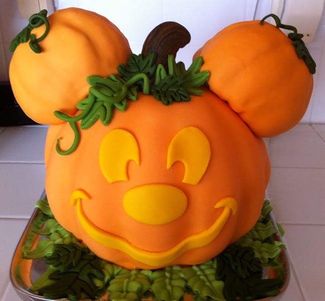 Mickey Mouse Halloween Pumpkin Cake