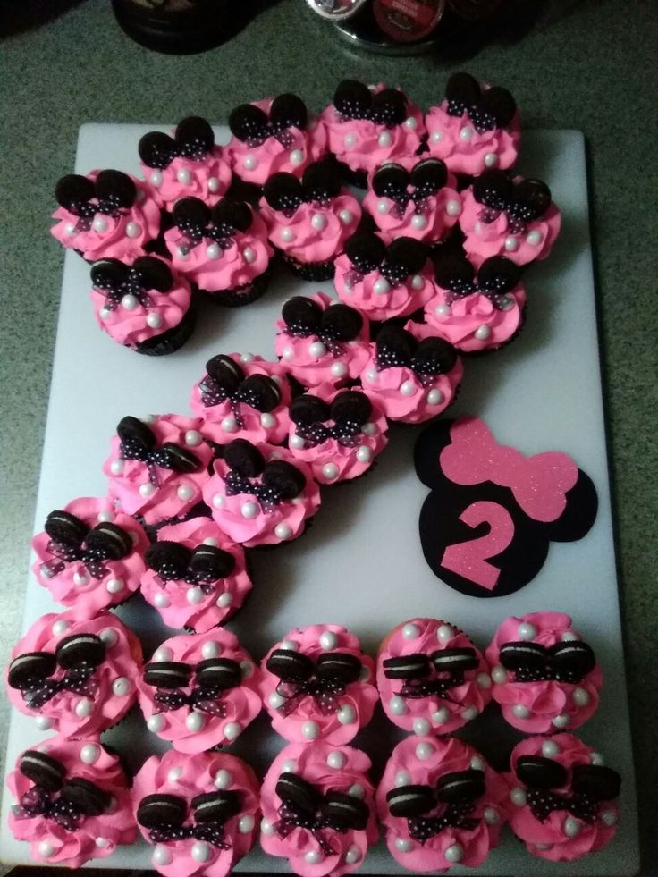 Minnie Mouse Cupcake Cake