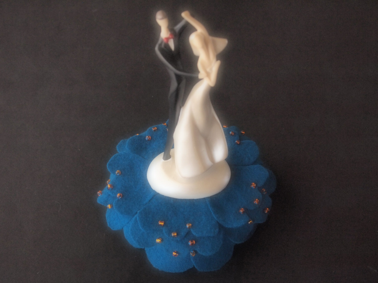 10 Photos of Teal Wedding Cakes Topper With Bride And Groom