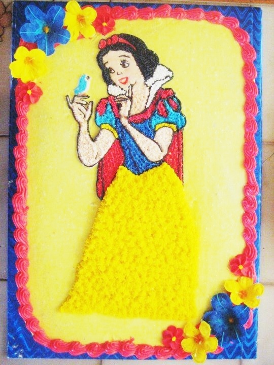 Snow White Birthday Sheet Cake