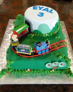 Unique Thomas the Train Cakes