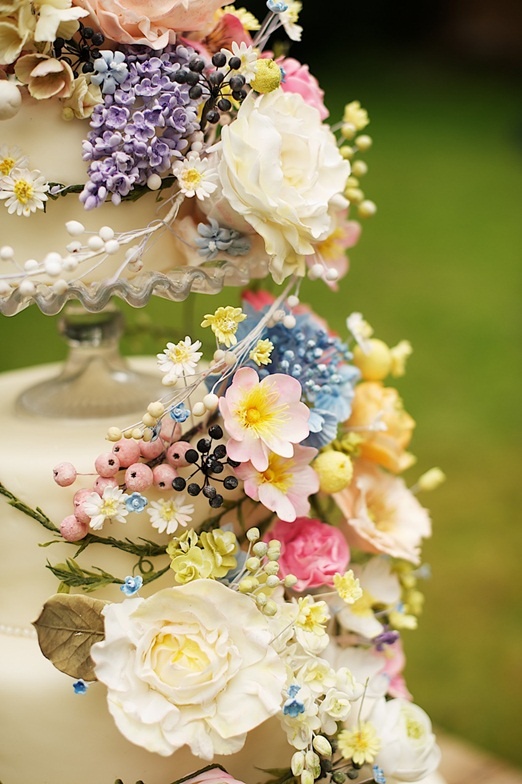 10 Photos of Birthday Cakes With Wildflowers