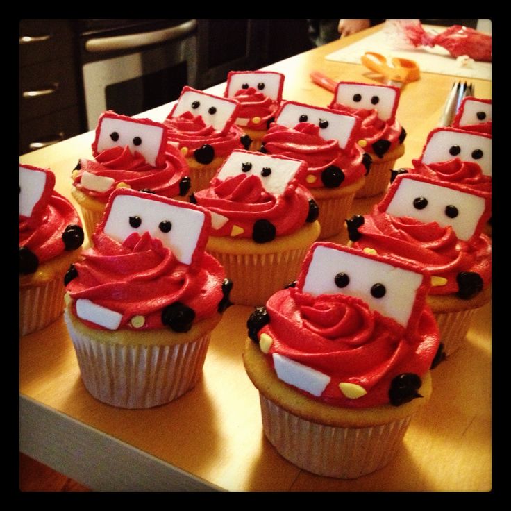 Cars Lightning McQueen Cupcakes