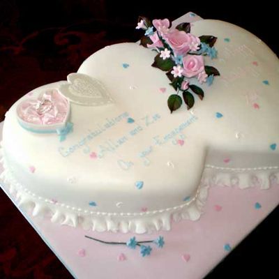 5 Photos of Linked Hearts Who Anniversary Cakes