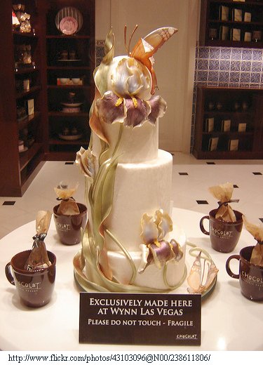 Exotic Wedding Cake Design