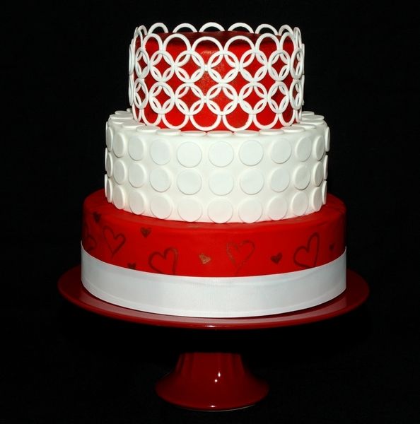 Red and White Wedding Cake Ideas