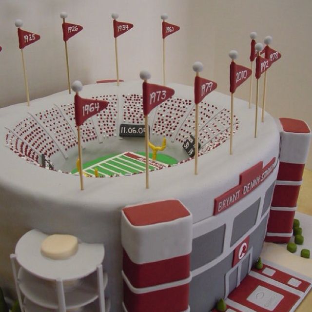 Alabama's Bryant-Denny Stadium Cake