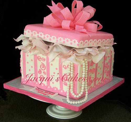 Birthday Cakes Shaped Like a Gift Box