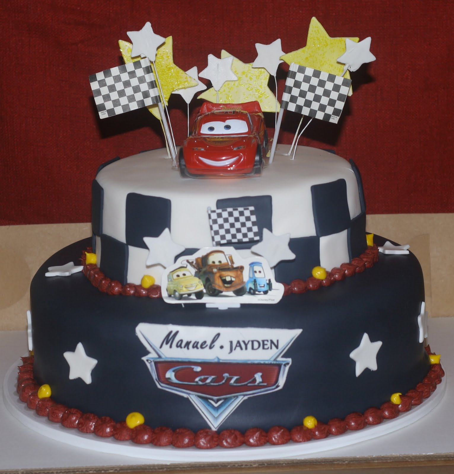 11 Photos of Disney's Car Themed Cakes