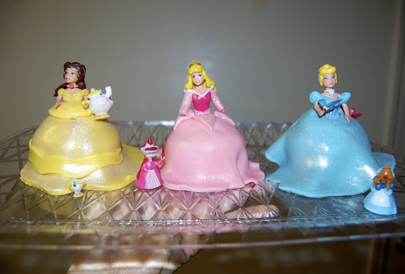 10 Photos of Picks For Disney Princess Doll Cakes