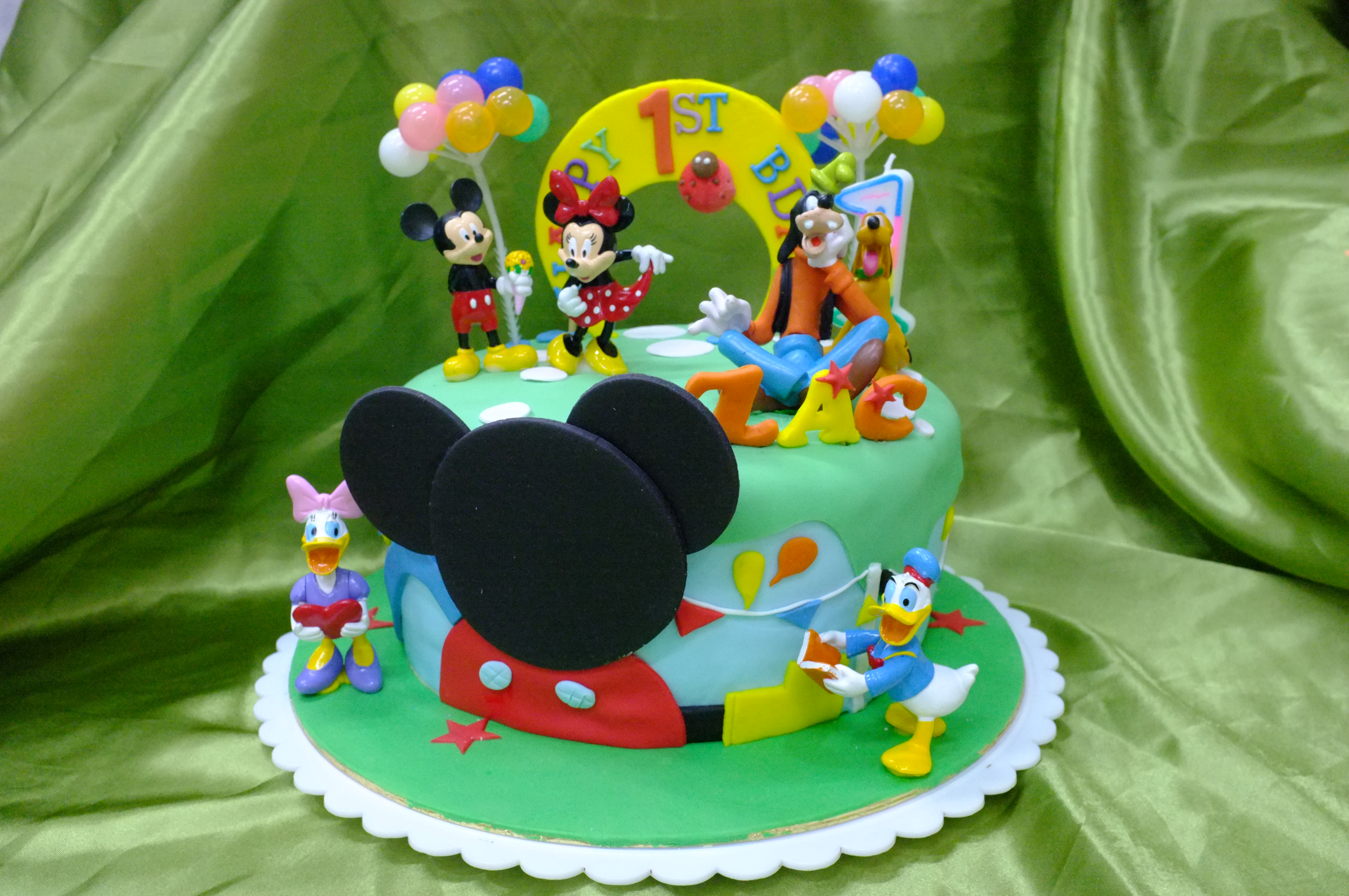 Mickey Mouse Clubhouse Cake