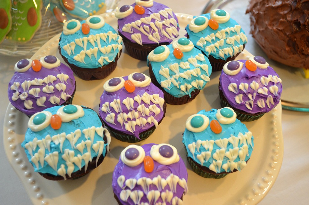 11 Photos of Cute Owl Birthday Cupcakes