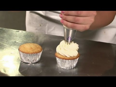 Pastry Bag Tips for Frosting Cupcakes