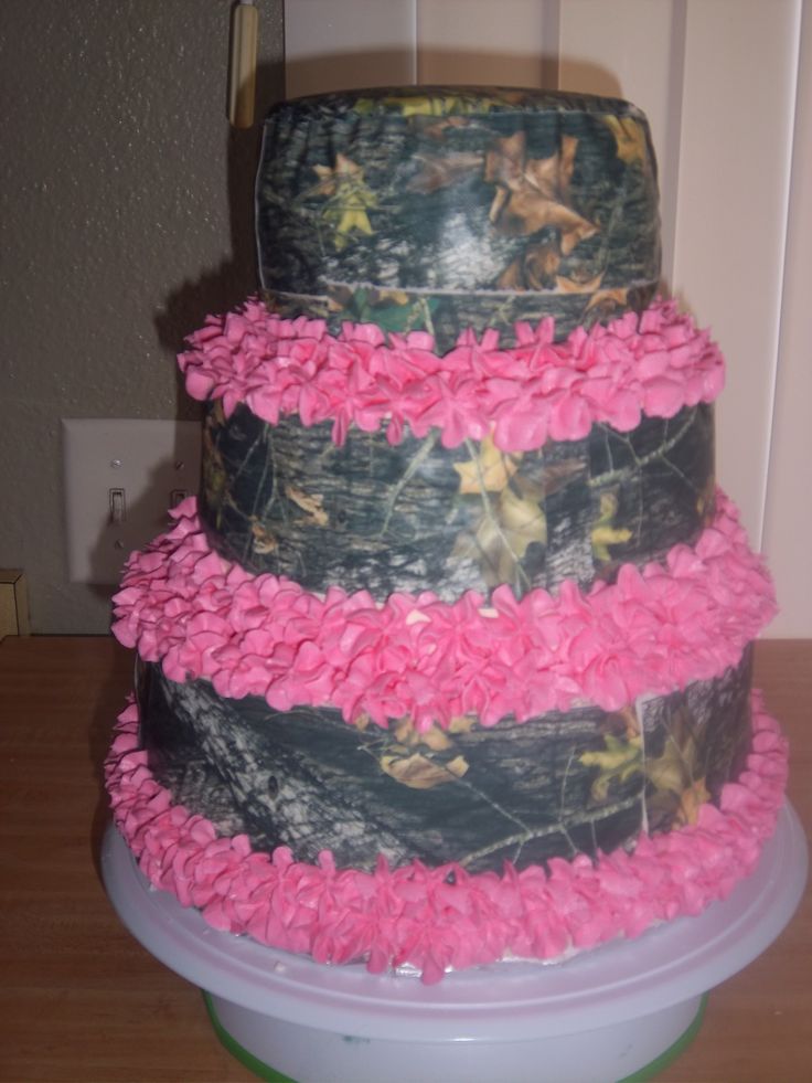 Pink Mossy Oak Birthday Cakes