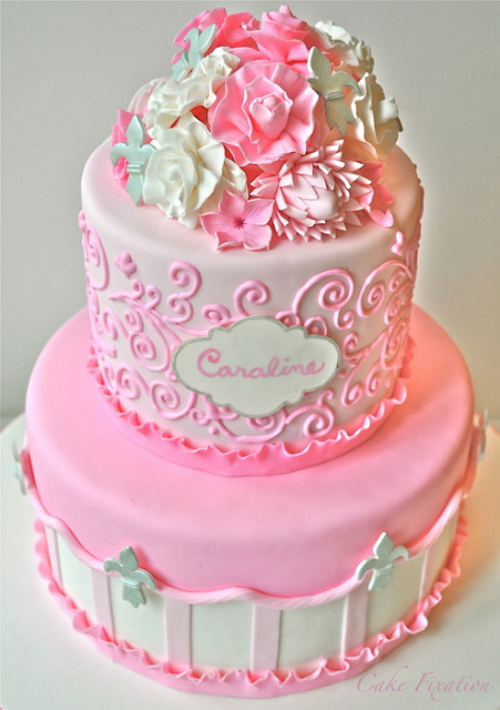 Pretty Pink Flower Cake