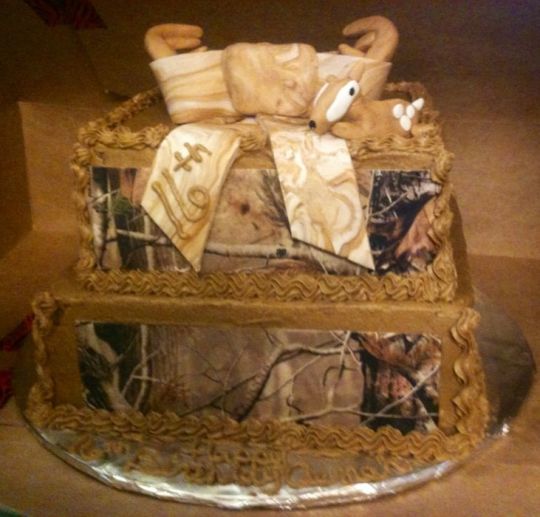 Sweet 16 Camo Cake