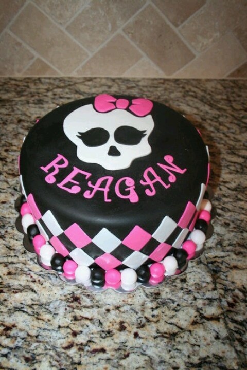 12 Photos of Cute Monster High Cakes