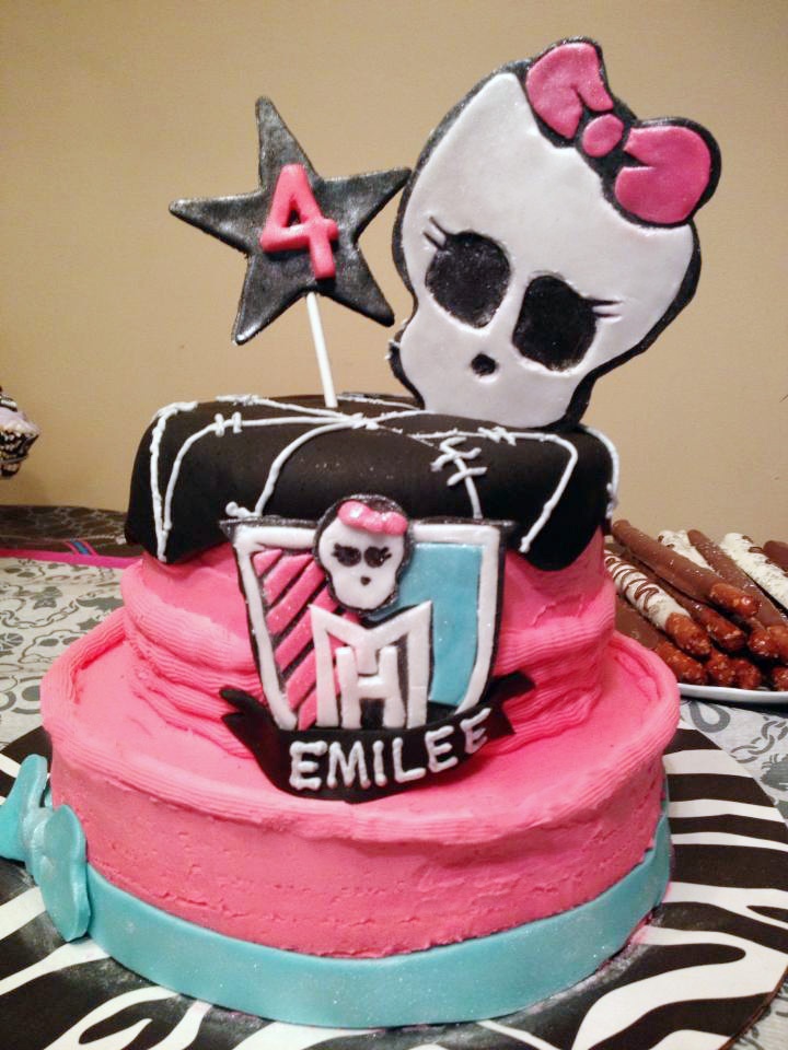 Cute Monster High Cake