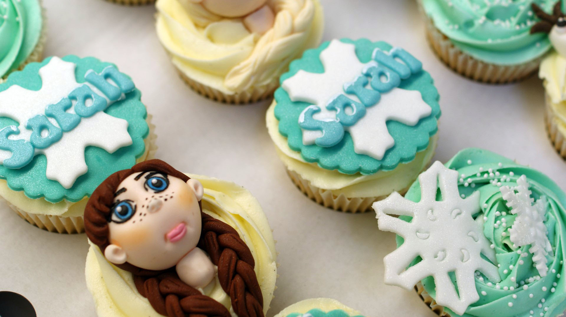 Disney Frozen Cupcakes