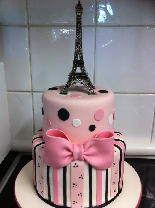 Eiffel Tower Cake