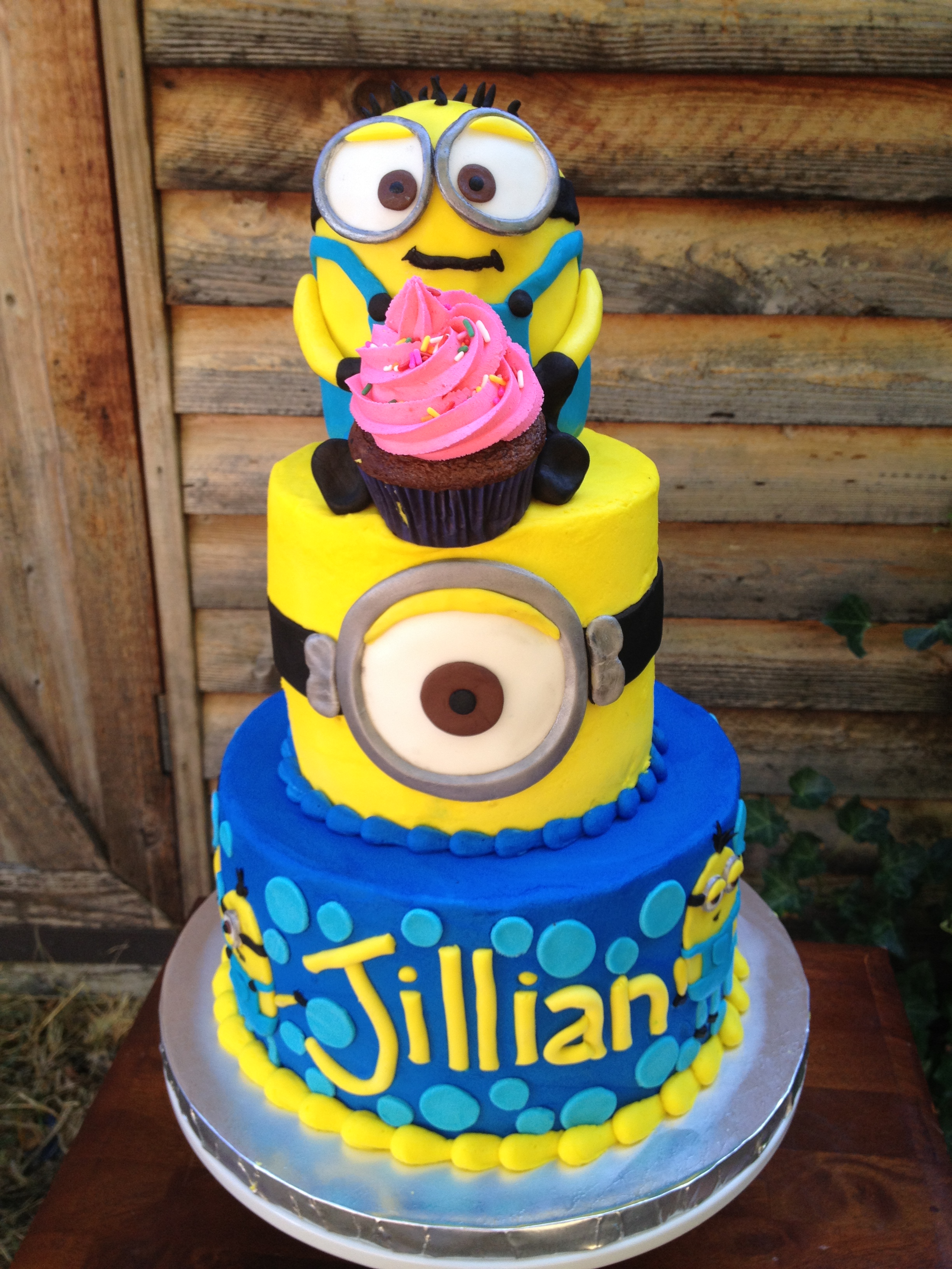 Minion Birthday Cake