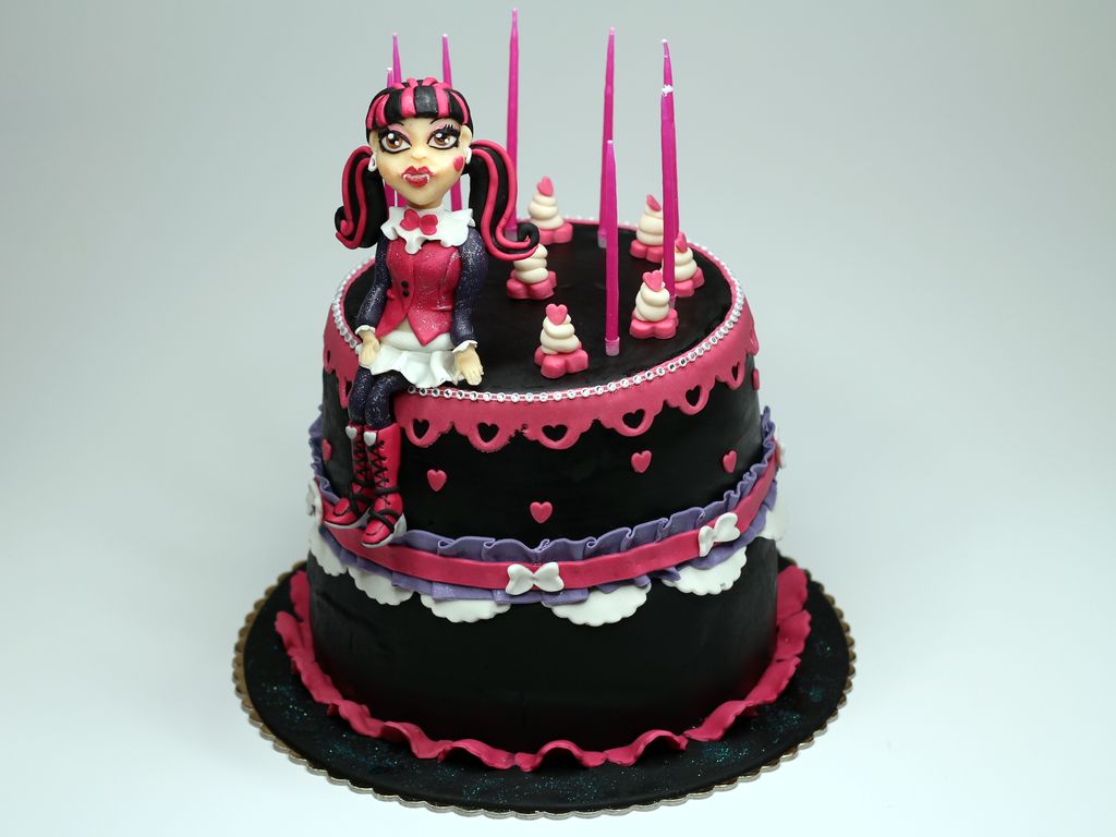 9 Photos of Monster Nhigh Birthday Cakes