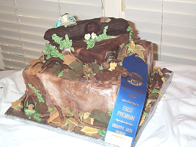 Outdoor Theme Grooms Cake