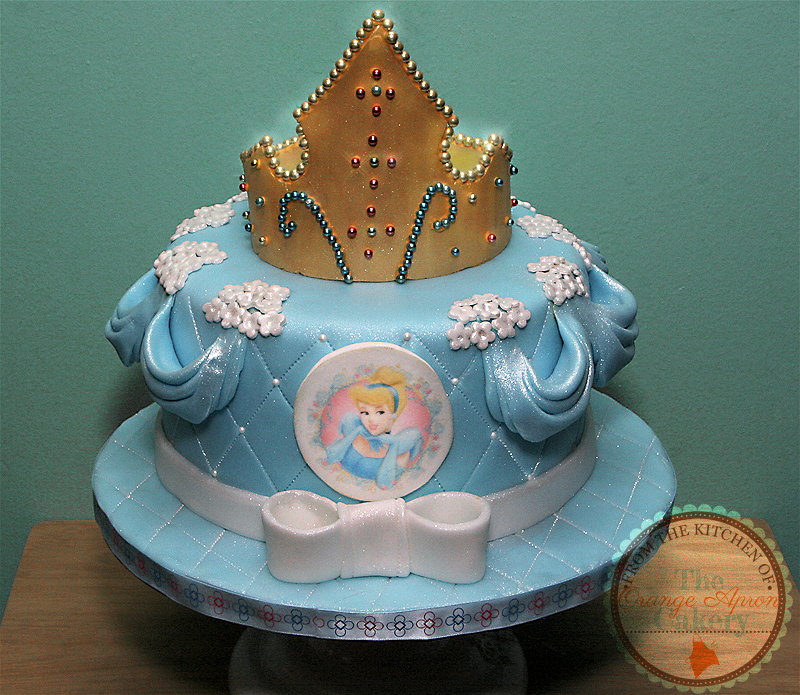 7 Photos of Cinderella Birthday Cake And Ice Cream Cupcakes