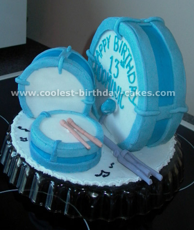 10 Photos of Birthday Cakes Shaped Like Drums