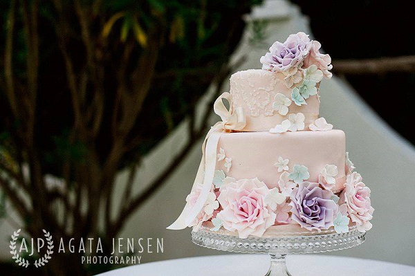 Elegant Wedding Cake