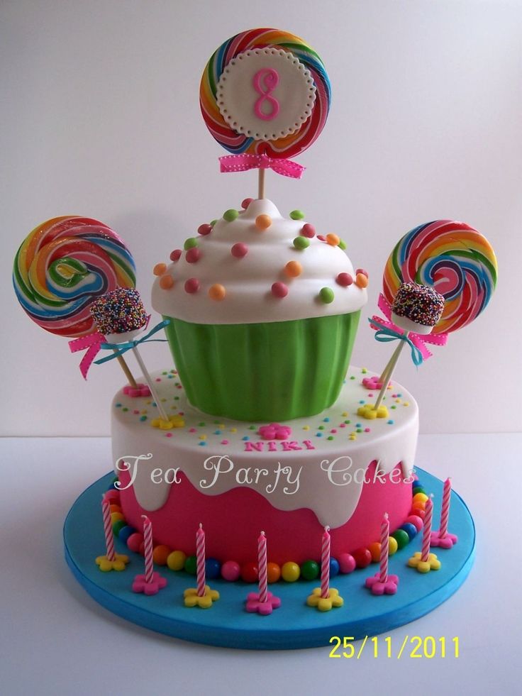 12 Photos of Sweet Cupcake Birthday Cakes