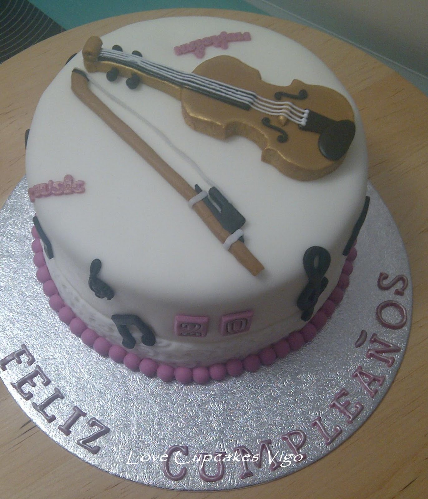 Violin Cake