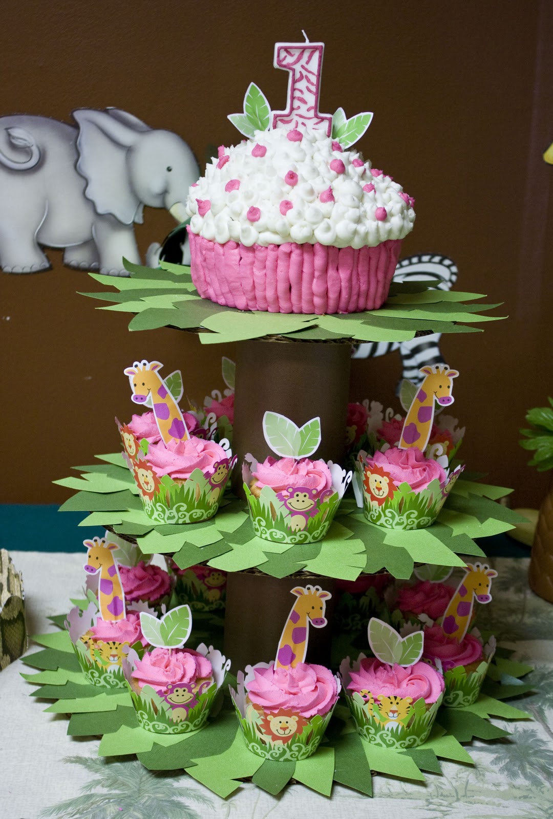 13 Photos of Birthday Cupcakes Stands