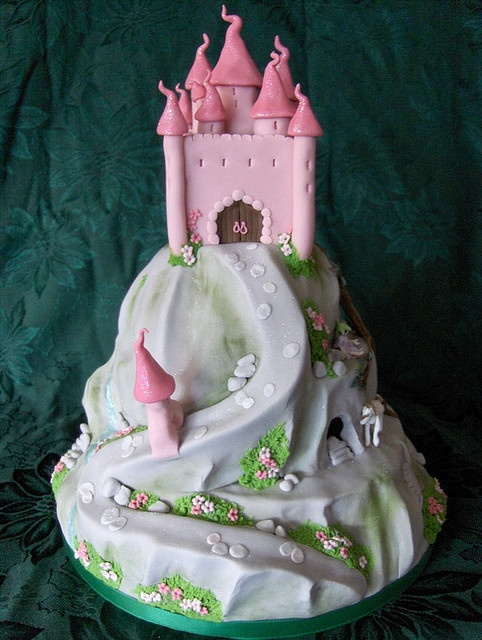 9 Photos of Amazing Cakes Castle