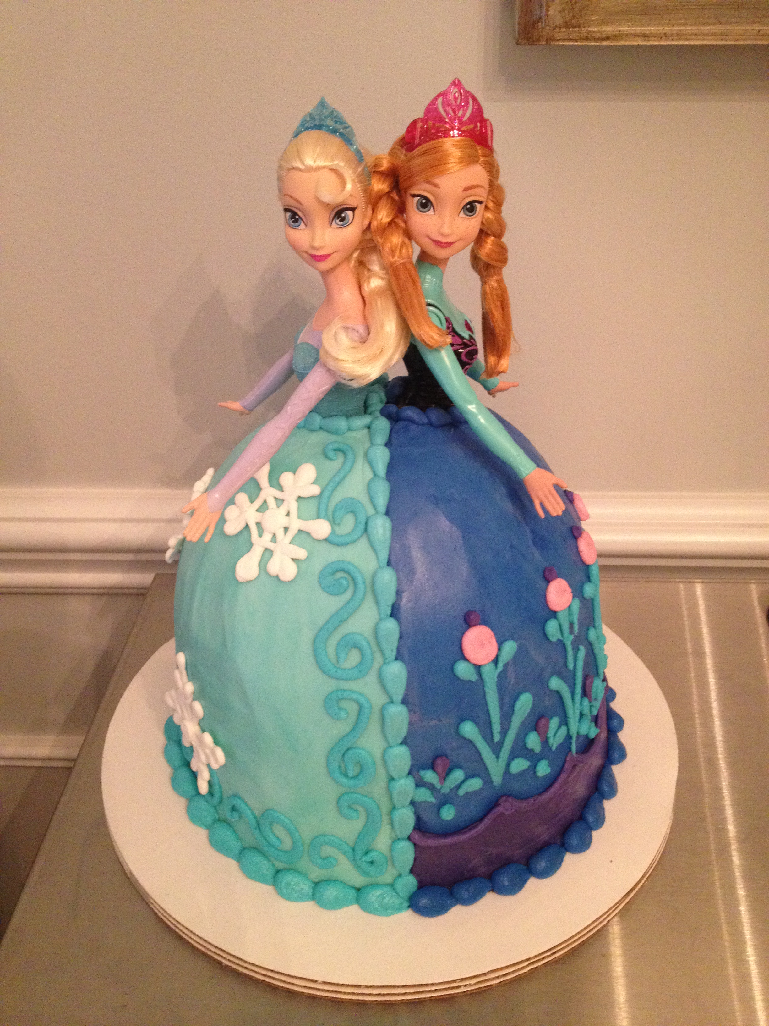 Cake Anna and Elsa